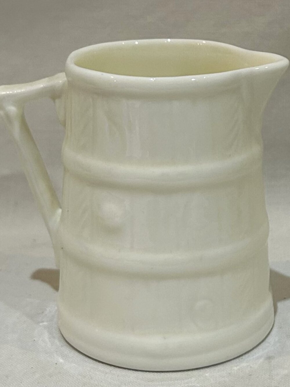VTG Royal Worcester Oak Barrel Creamer Jug Ivory Made in England
